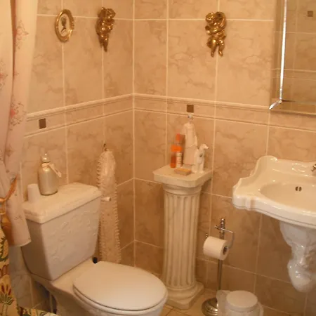 Killyliss לינה וארוחת בוקר 4*