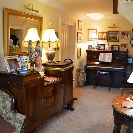 Alojamento de Acomodação e Pequeno-almoço Killyliss 4*